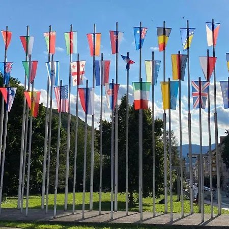 Grand Centrum דירה *